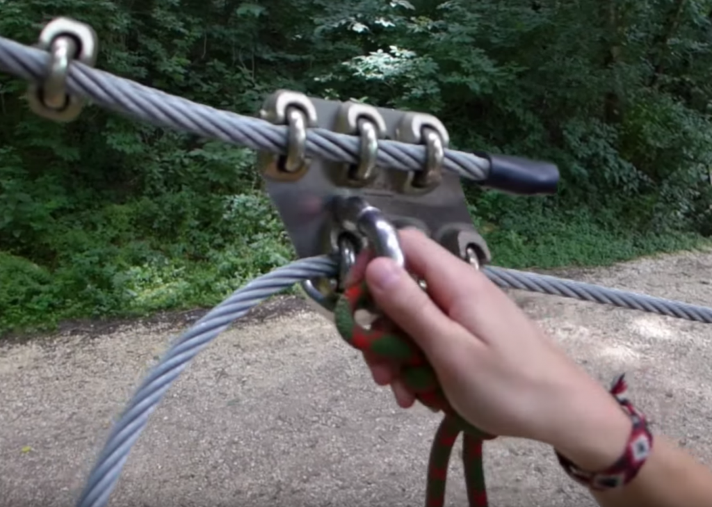 Sicherheitssystem im Waldseilgarten Wallenhausen